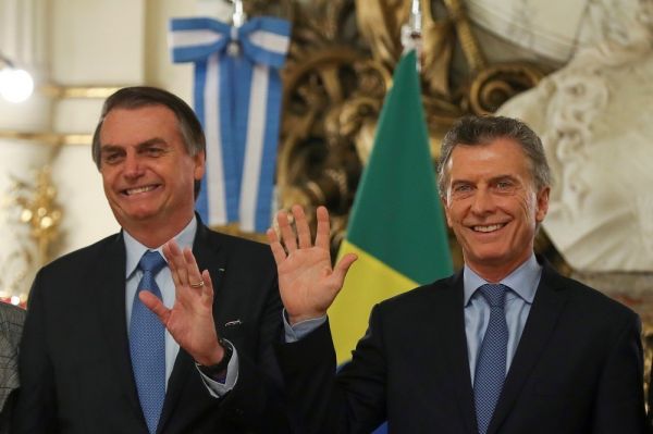 O que aconteceria se Brasil e Argentina adotassem o Peso Real como moeda única?
