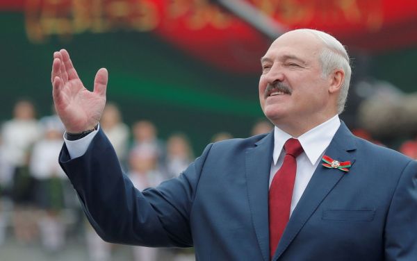 Presidente bielorrusso, que indicou vodca contra Covid-19, diz ter contraído a doença