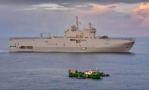 Barco brasileiro que transportava 4,6 toneladas de cocaína é interceptado pela Marinha da França