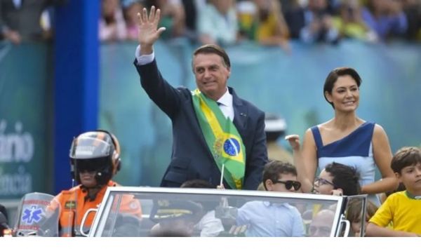 7 de Setembro: Ministro do TSE diz que Bolsonaro descumpre ordem e dá prazo para exclusão de imagens