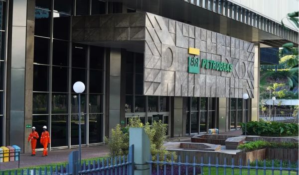 Petrobras abre inscrições para concurso com 6,4 mil vagas e salário de R$ 5,8 mil; saiba como partic