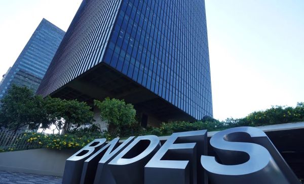 Após crise da Agrishow, BNDES anuncia nesta terça R$ 2 bilhões para setor