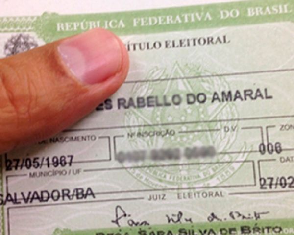 Mais de 98 mil eleitores faltosos podem ter o título cancelado na Bahia; saiba como consultar e regu