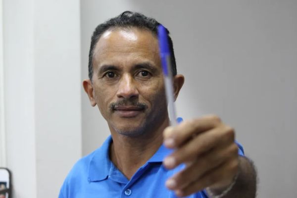 Manoel Gomes Acusa Empresário de Desvio de Dinheiro e Maus-tratos.