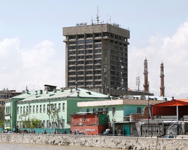 Ataque deixa 7 mortos nas imediações de prédio do governo afegão