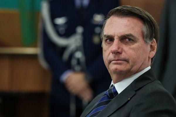 Grupo de médicos e cientistas protocola pedido de impeachment de Bolsonaro