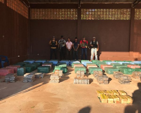Polícia paraguaia apreende 2,2 toneladas de cocaína na região de fronteira com o Brasil