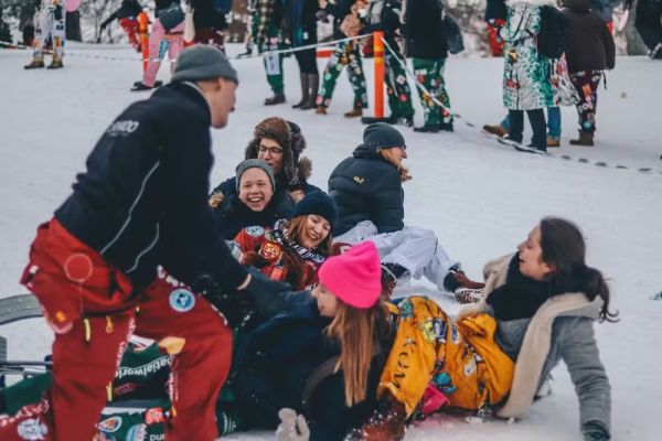 Finlândia oferece viagens gratuitas para saber como é viver no país mais feliz do mundo