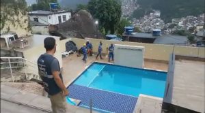 Mais uma mansão do tráfico é derrubada na Rocinha; imóvel é avaliado em R$ 2 milhões.