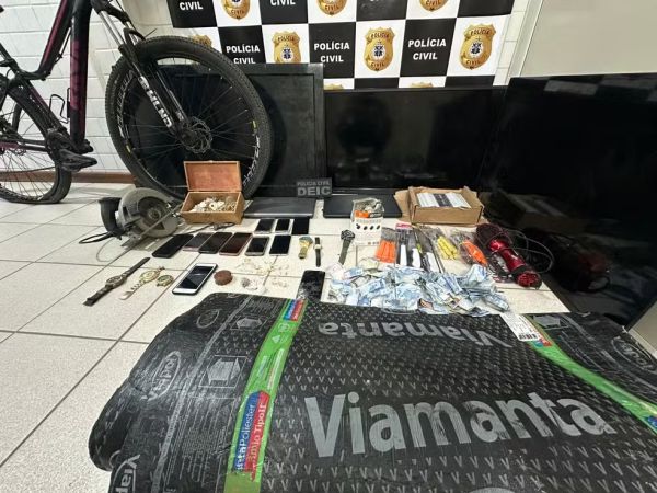 Grupo é preso após furto de joias avaliadas em R$ 250 mil na Bahia; suspeita foi encontrada com anel