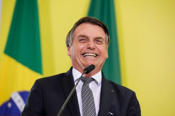 Orçamento: Bolsonaro mantém fundo eleitoral de R$ 4,9 bilhões e valor de R$ 1,7 bilhão para reajuste