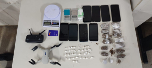 Pol&iacute;cia resgata sete menores em situa&ccedil;&atilde;o prec&aacute;ria e prende suspeitos de tr&aacute;fico em Caetit&eacute;