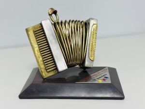 'Dialogar', de Jo&atilde;o Almeida, vence o trof&eacute;u Zelito Miranda 2025