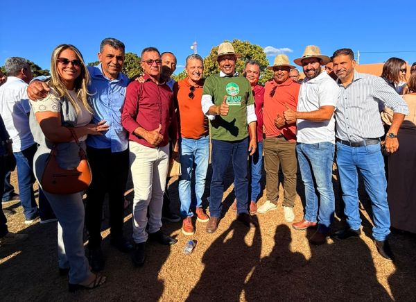 Jacaraci: Prefeito Detinho e Vereadores, Cobram do Governador Jer&ocirc;nimo o  Asfaltamento da Estrada Ca