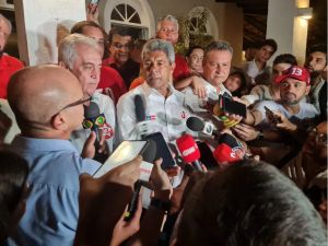 Jerônimo comemora dobradinha com Lula e diz que pretende iniciar transição nesta semana