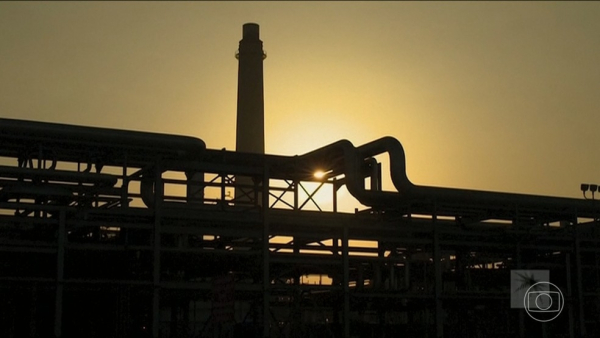 Mais de 30 pa&iacute;ses v&atilde;o disponibilizar 400 milh&otilde;es de barris de petr&oacute;leo para conter pre&ccedil;o de combust&iacute;