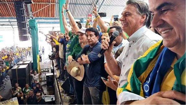 Em ato no Piauí, Bolsonaro usa sigla CPX, de comunidades do Rio, para atacar Lula