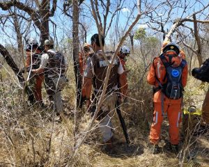 Bombeiros são alvos de tiros na BA enquanto combatiam incêndio na Serra do Mimo