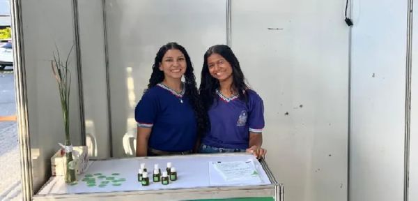 Estudantes de Candiba criam óleo natural contra ansiedade