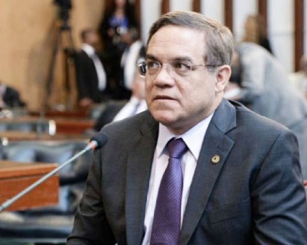 Sem conseguir reeleição, Luciano Ribeiro pode assumir cargo na prefeitura de Salvador a partir de 20