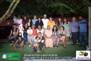 Licínio de Almeida : Prefeitura Entrega Praça Revitalizada a Moradores do Bairro do Gerais no Morada