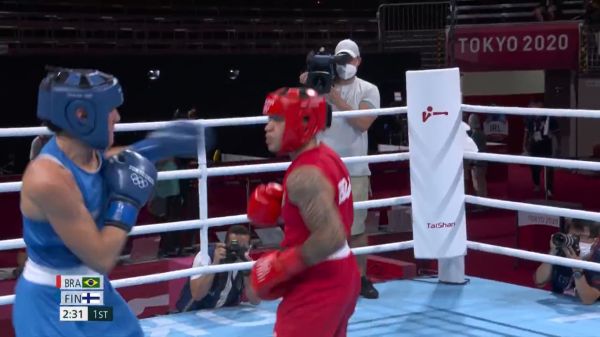 Bia Ferreira vence Mira Potkonen e vai à disputa do ouro no boxe.