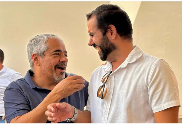 Fabr&iacute;cio Falc&atilde;o celebra ordem de servi&ccedil;o para 11 km de asfaltamento no distrito de Itumirim, integra