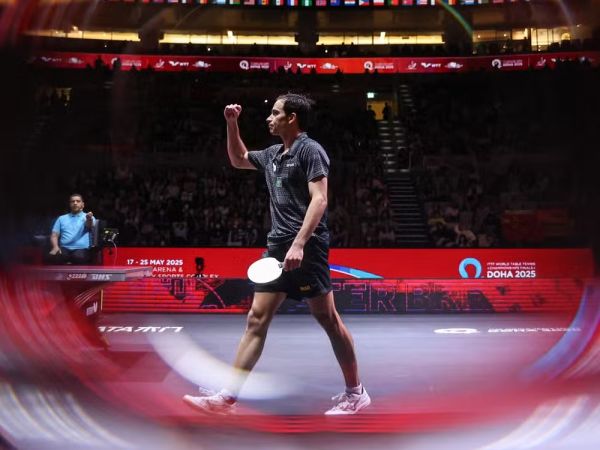 Hugo Calderano vence chinês e vai a inédita final do Mundial de tênis de mesa