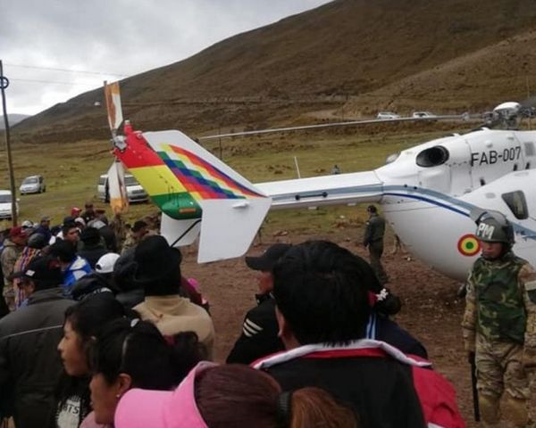 Helicóptero que levava Evo Morales tem falha mecânica na decolagem; não há feridos