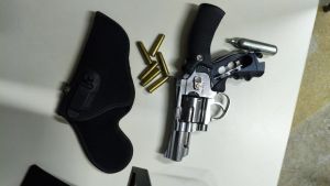 Carinhanha: Homem que se passava por policial civil &eacute; preso no circuito da festa.