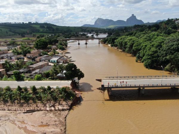 Itamaraju é o município onde mais choveu no Brasil em dezembro; tempo deve seguir fechado em diversa