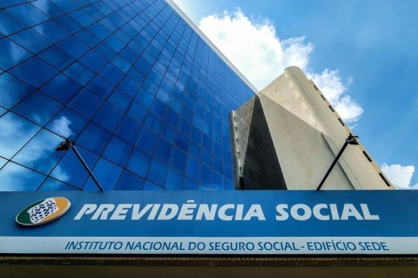 INSS alerta 4 milh&otilde;es de benefici&aacute;rios para realiza&ccedil;&atilde;o de prova de vida; aviso foi enviado em extrat
