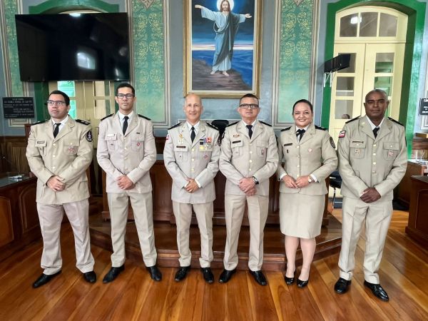 94ª CIPM REALIZA SOLENIDADE DE ENTREGA DE MEDALHAS POR TEMPO DE SERVIÇO