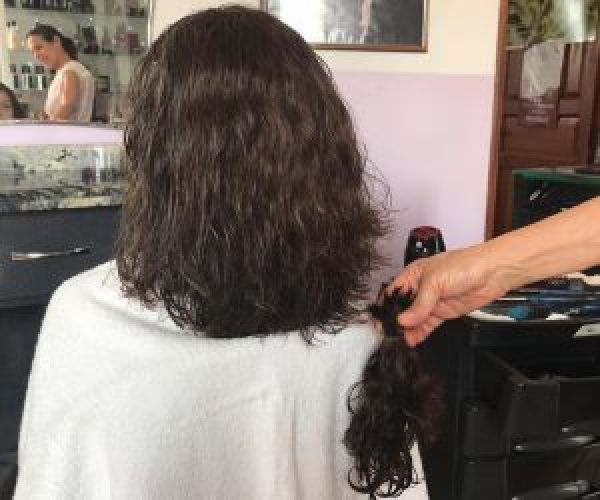 Caculé: Garota de 10 anos corta os cabelos para doar para “Casa do Amor” em Vitória da Conquista